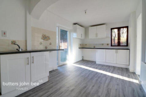 3 Bedroom Semi-Detached in ST6 8AU