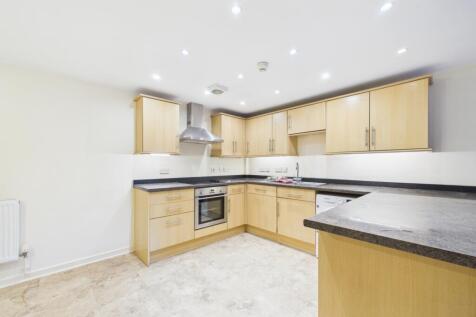 CAM01721G0-PR0107-STILL003