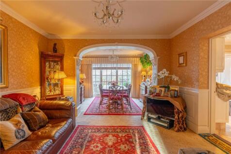 Sitting Room To Dini