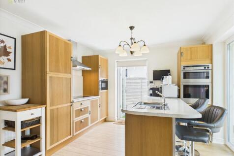 CAM03830G0-PR0161...