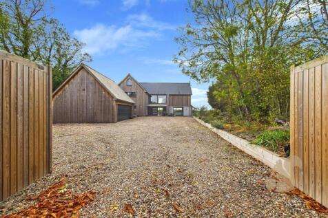 CAM03877G0-PR0270-STILL061 (1).jpg