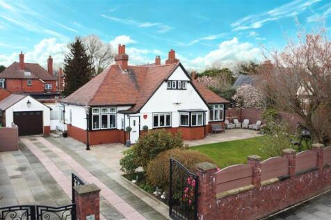 Rosebery Road For Sale
