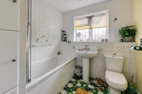 26 Edge Hill Drive-21.jpg