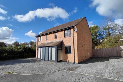 2 Bedroom Semi-Detached in SA61 1EB