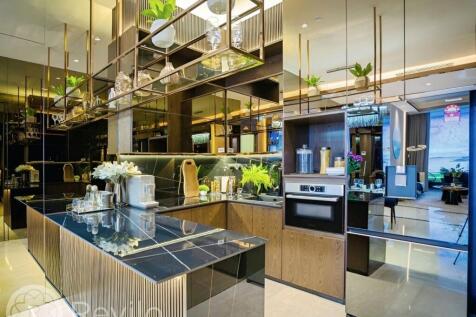 Kitchen /Dining Area