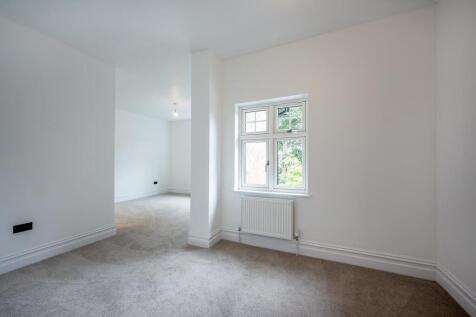 Bedroom 2 - Dressing Area