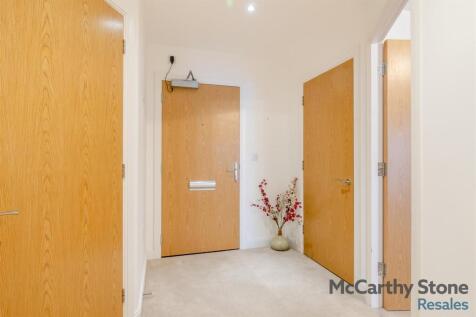 8635811-interior36.jpg