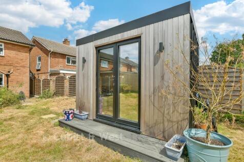 Workshop/Outbuildings