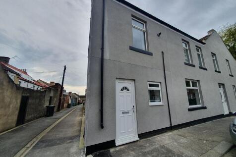 2 bedroom End Terrace for rent