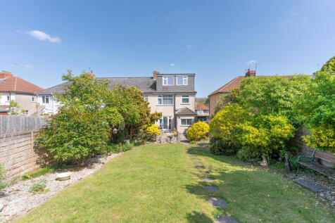 183 Station Road-21