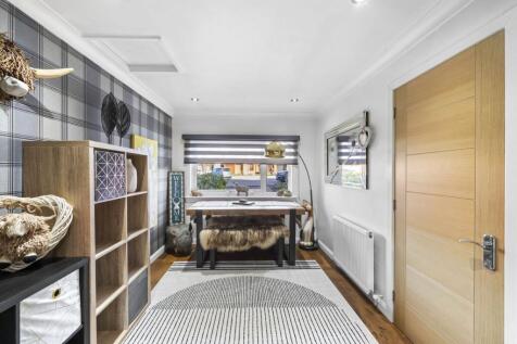 Family Room/Bed 4