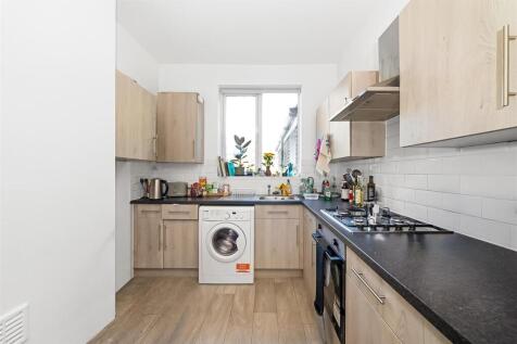 Kitchen 2.jpg