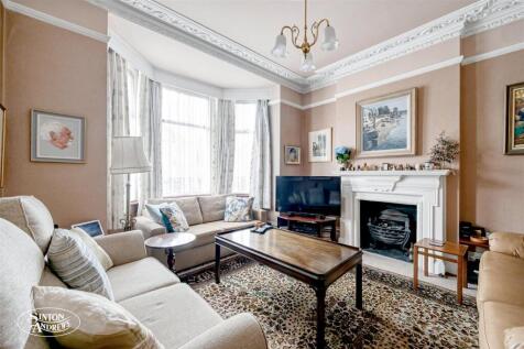 19 Carew Road-3.jpg