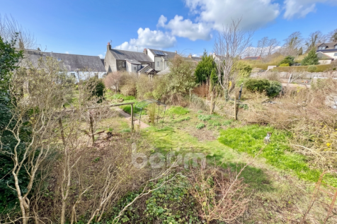 Calder Street, Lochwinnoch rear garden