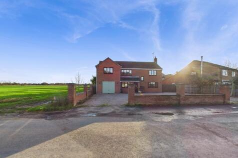 EweMove Spalding - Pinchbeck - Garage