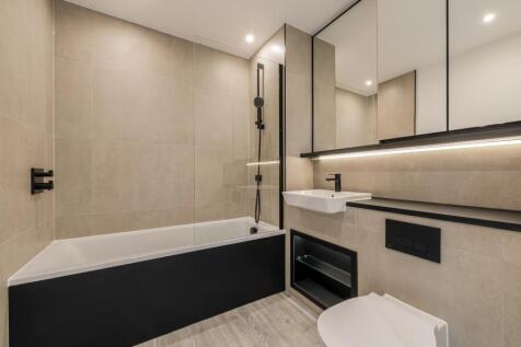 Kew Bridge Rise, Apartment 105, Wren House, 2-Bedroom, Family