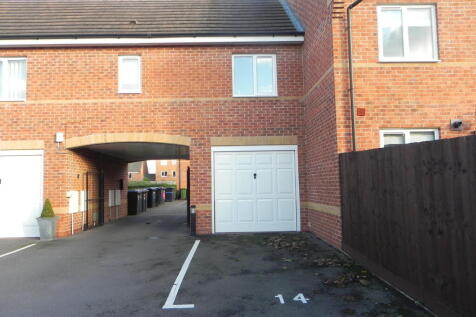 Garage/Parking Space