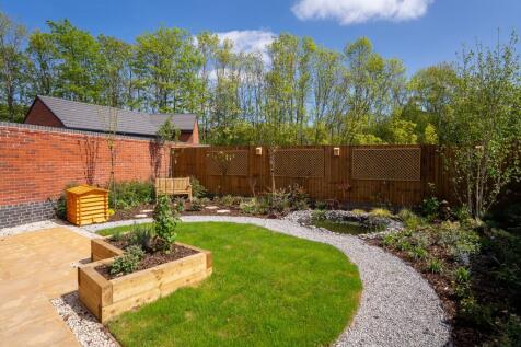 Otters Reach Alder Show Home Garden