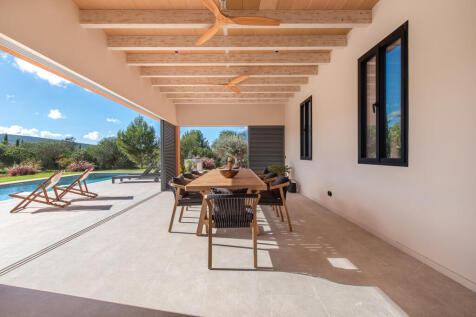 Flexible terrace with fully closable Persianas