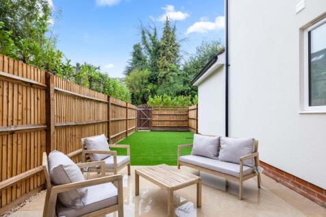 1 McLaren Court, 1 Cobham Road, KT22 9AU-24.jpg