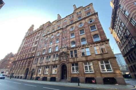 WATCH VIDEO TOUR! Superb two bedroom, DUPLEX apartment in Lancaster House. An impressive Grade II listed Victorian warehouse, perfectly located in the heart of the city. Large open plan living space,