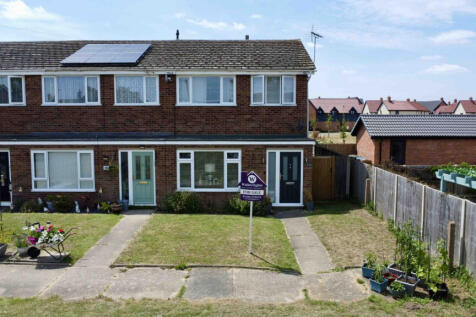 3 Bedroom End Terrace for Sale in Trimley St. Mar