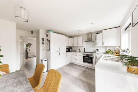 Kitchen/Dining Room (1)