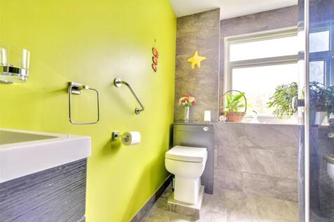 Shower Room_2.jpeg