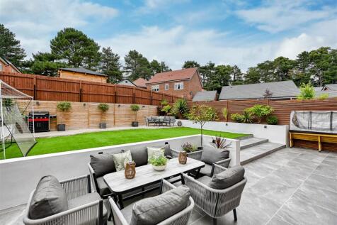 3 Peartree Drive-04.jpg