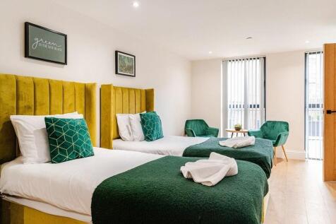 IMG_16251_50_larg...