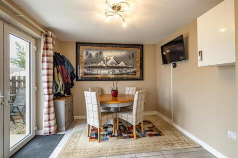 8 Knoll Park Avenue Galashiels 24.JPG