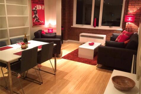 | VIDEO TOUR AVAILABLE | AVAILABLE NOW | FULLY FURNISHED | The Birchin is located right in the heart of the Northern Quarter, next to the Arndale and close to Piccadilly Station. This sixth floor apar