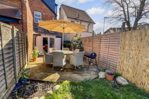 Lifestyle Garden Furniture Shot
