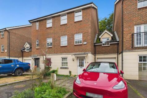 CAM02600G0-PR0559-STILL019 (1).jpg