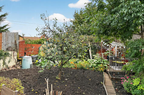 Rear Enclosed Garden