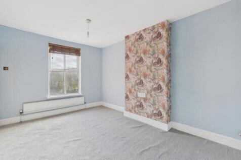 CAM03669G0-PR0040-STILL011