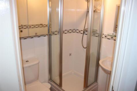 Modern Ensuite Shower Room
