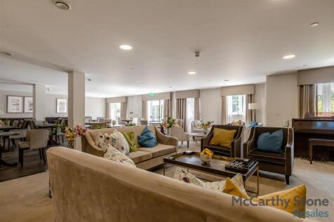 8698874-interior02.jpg