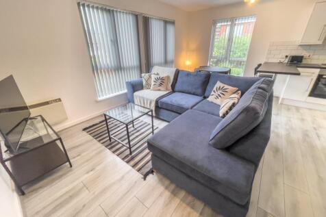£975.00 - TWO BEDROOM FULLY FURNISHED FLAT - CENTRAL LOCATION - AVAILABLE FROM SEPTEMBER ONWARDS