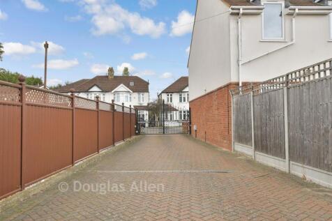 Driveway/Parking