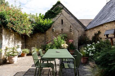 Lechlade House-71.jpg