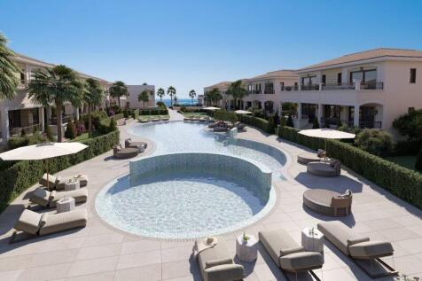 Sea &amp; Pool View...