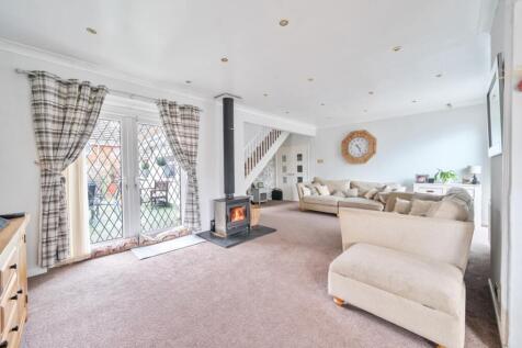 1384649-63-692884db32066-ARW-3