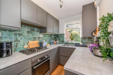 KITCHEN, DINER AND LIVING ROOM