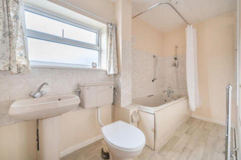 1347864-5-68bdeaf...