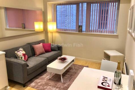 Available 30/07/2026- Excellent Location - Seconds To Piccadilly Gardens - Ideal For Access To Transport Links - Close To Shops, Bars & Restaurants - Second Floor - Living Room - Fitted Kitchen - Doub