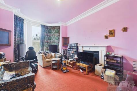 CAM03417G0-PR0983-STILL004.jpg