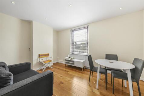 Modern 2 double bedroom apartment - 2nd floor in purpose built block - Neutral decor with wood floors - Bright reception - Semi open plan kitchen with washer/dryer - 3 piece bathroom - Walking distanc