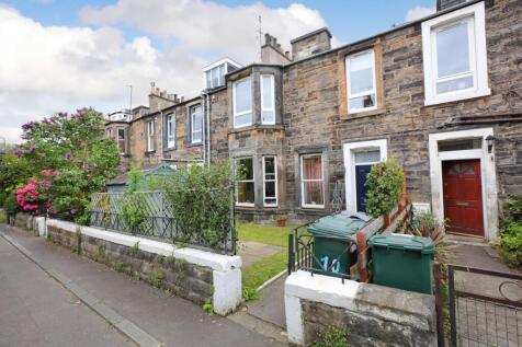 Rarely available, 3 bed, part furnished, double upper colony villa within the citys highly sought after Leith Links district.