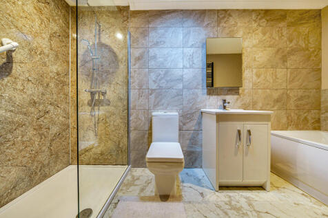 En-suite Bathroom